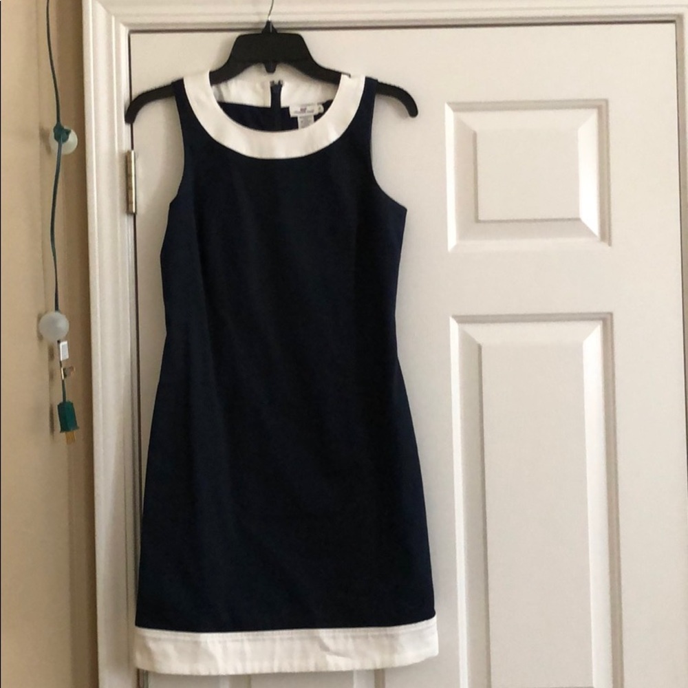 Vineyard Vines Navy and White dress
